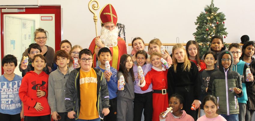 Besuch des Nikolaus in den fünften Klassen